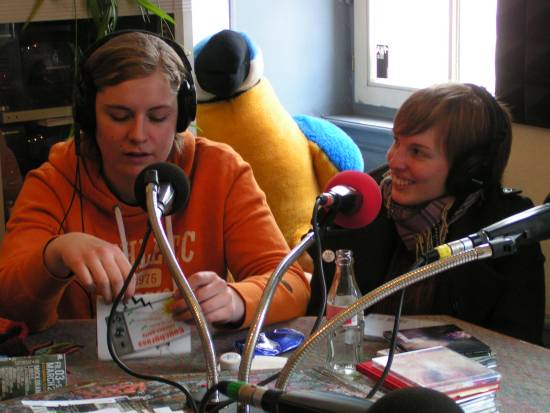 Couchgrass: Claire and Vicky